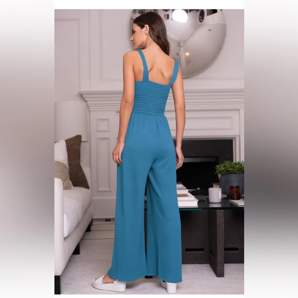 Lulu’s Wide Leg Romper - Picture 2 of 4